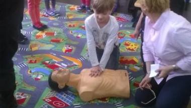 Strażniczki Miejskie uczą jak ratować życie!