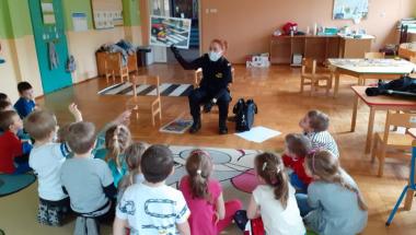 Strażniczki szkolne znów prowadzą zajęcia w szkołach w obostrzeniach epidemicznych