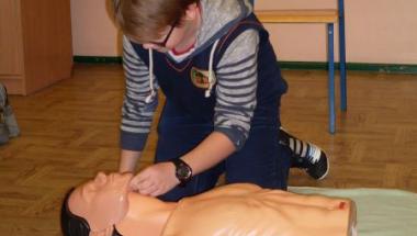 "Pierwsza pomoc przedmedyczna" - zajęcia praktyczne w SP 16