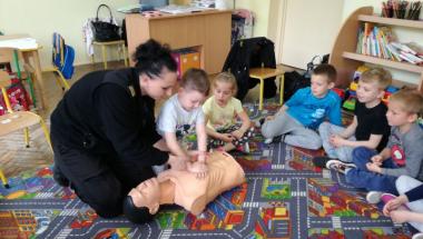 Strażniczki Miejskie uczą jak ratować życie!