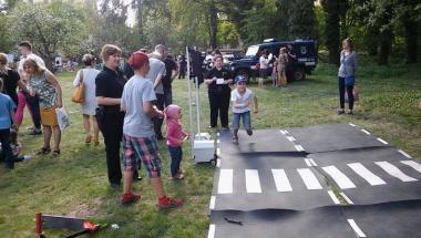 Bezpieczne przejście dla pieszych - Festyn Parafialny