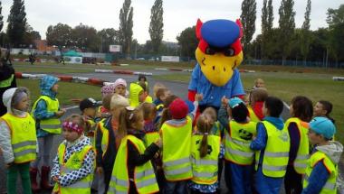 Festyn „Pierwszy dzwonek - bezpieczna droga do szkoły”