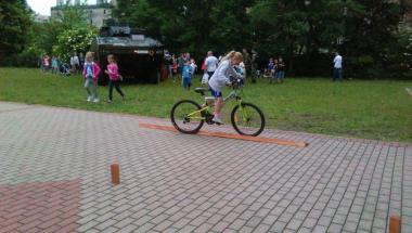 Rowerowy tor przeszkód - festyn SP 69