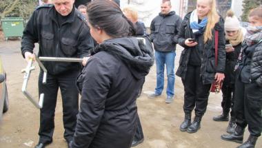 Odwiedziny uczniów LO VII w Straży Miejskiej