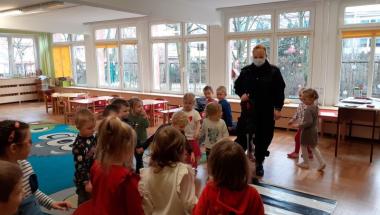 Strażniczki szkolne znów prowadzą zajęcia w szkołach w obostrzeniach epidemicznych