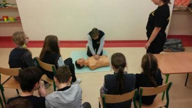 "Pierwsza pomoc przedmedyczna" - zajęcia praktyczne w SP 16