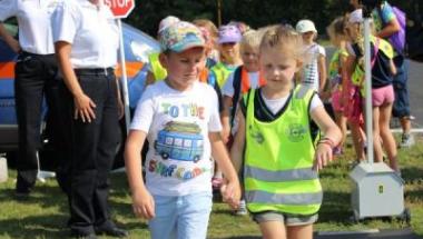 Strażnicy szkolni zakończyli rok szkolny, ale wakacji nie mają...