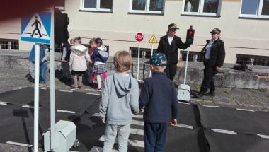 Bezpieczna droga dla najmłodszych!