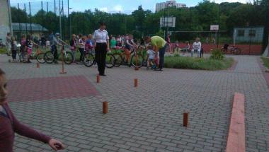 Rowerowy tor przeszkód - festyn SP 69