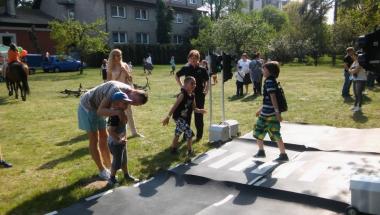 Bezpieczne przejście dla pieszych - Festyn Parafialny