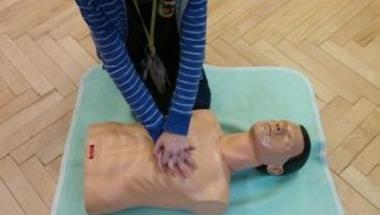 "Pierwsza pomoc przedmedyczna" - zajęcia praktyczne w SP 16