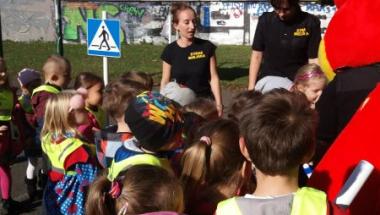 Strażnik Gryfuś uczy najmłodszych "ABC ruchu drogowego"