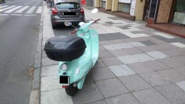 Raz odholują skuter, raz TIR-a