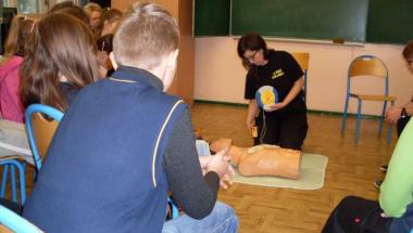 "Pierwsza pomoc przedmedyczna" - zajęcia praktyczne w SP 16