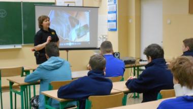 "Nikotyna legalny narkotyk" - prelekcje w Gim. 29